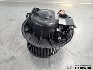 Usados Motor de ventilador de calefactor Volkswagen Tiguan (5N1/2) 1.4 TSI 16V Precio € 52,50 Norma de margen ofrecido por Auto- en demontagebedrijf Eindewege