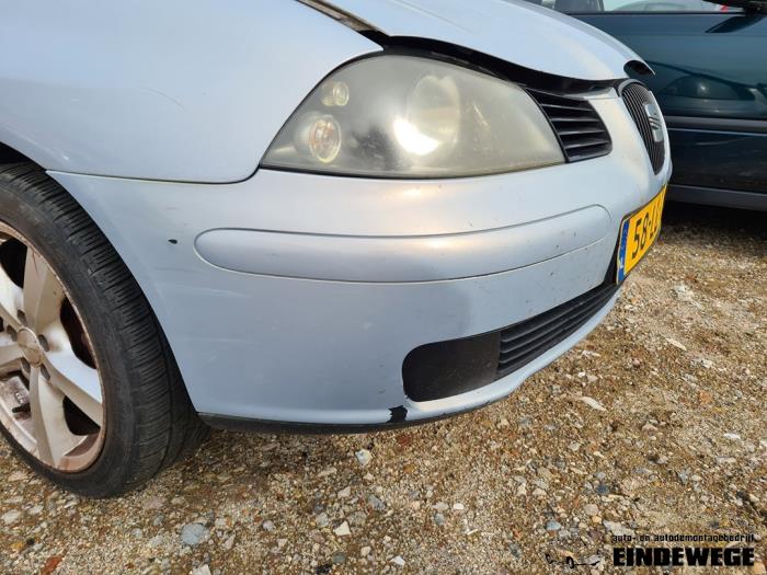 Pare-chocs avant d'un Seat Ibiza III (6L1) 1.4 16V 75 2003