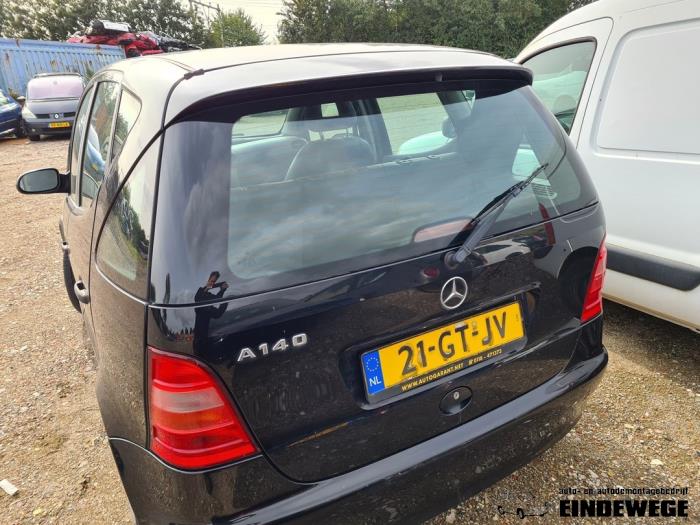 Gebrauchte Heckklappe Mercedes A (W168) 1.4 A-140 Preis € 105,00 Margenregelung angeboten von Auto- en demontagebedrijf Eindewege