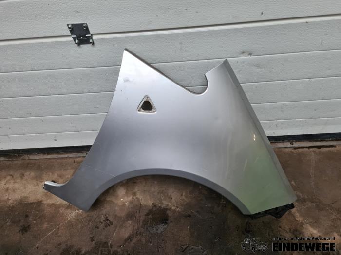 Front wing, right from a Mitsubishi Colt (Z2/Z3) 1.3 16V 2008