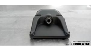 Gebrauchte Kamera Vorderseite Opel Corsa F (UB/UH/UP) 1.2 12V 75 Preis € 108,90 Mit Mehrwertsteuer angeboten von Auto- en demontagebedrijf Eindewege