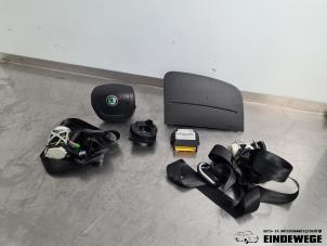 Gebrauchte Airbag Set + Modul Skoda Fabia II (5J) 1.2i 12V Preis € 338,50 Margenregelung angeboten von Auto- en demontagebedrijf Eindewege
