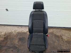 Used Seat, right BMW 1 serie (E81) 118i 16V Price € 105,00 Margin scheme offered by Auto- en demontagebedrijf Eindewege