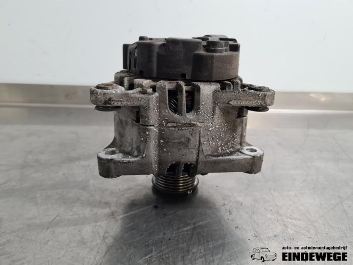 Dynamo van een Opel Crossland (X) 1.2 Turbo 12V Euro 6 2017