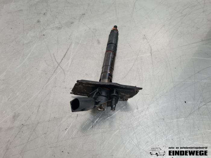 Usagé Injecteurs Audi A6 Avant (C6) 3.0 TDI V6 24V Quattro Prix € 88,50 Règlement à la marge proposé par Auto- en demontagebedrijf Eindewege