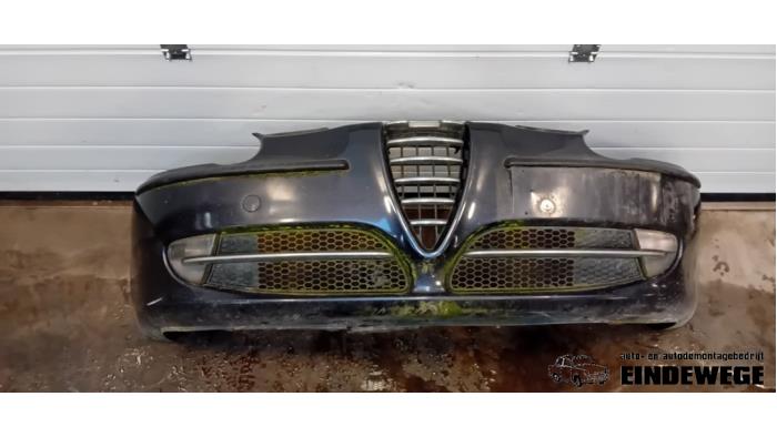 Pare-chocs avant d'un Alfa Romeo 147 (937) 1.6 HP Twin Spark 16V 2001