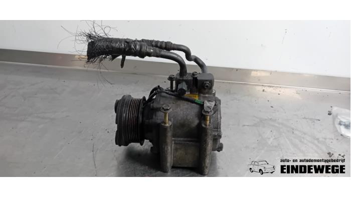 Usagé Compresseur de clim Jaguar S-type (X200) 3.0 V6 24V Prix € 88,50 Règlement à la marge proposé par Auto- en demontagebedrijf Eindewege