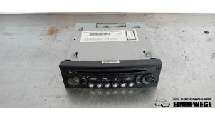 Used Radio CD player Peugeot Partner Tepee (7A/B/C/D/E/F/G/J/P/S) 1.6 HDiF 90 16V Phase 1 Price € 45,00 Margin scheme offered by Auto- en demontagebedrijf Eindewege