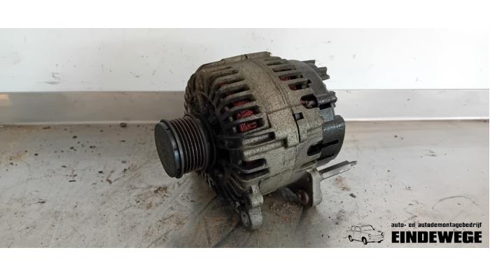 Begagnade Dynamo Seat Leon (1P1) 1.6 Pris € 40,00 Marginaltabell erbjuds av Auto- en demontagebedrijf Eindewege