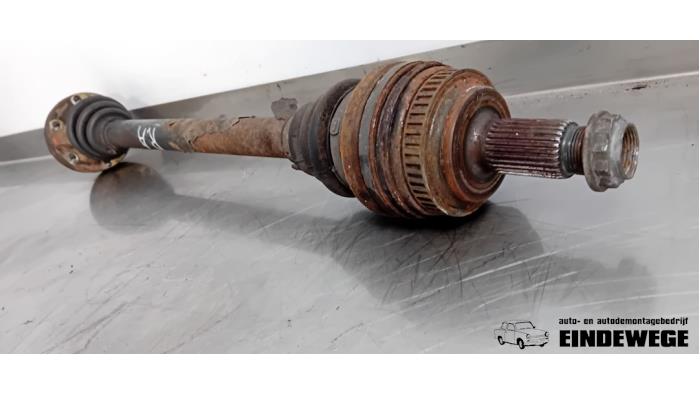 Drive shaft, rear right from a BMW 3 serie Touring (E46/3) 320d 16V 2000