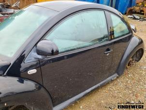 Used Door 2-door, left Volkswagen New Beetle (9C1/9G1) 1.8 20V Turbo Price € 80,00 Margin scheme offered by Auto- en demontagebedrijf Eindewege
