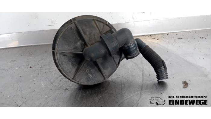 Exhaust air pump from a Audi A3 Sportback (8PA) 1.6 2005