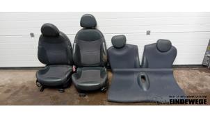 Used Set of upholstery (complete) Mini Mini Cooper S (R53) 1.6 16V Price € 250,00 Margin scheme offered by Auto- en demontagebedrijf Eindewege