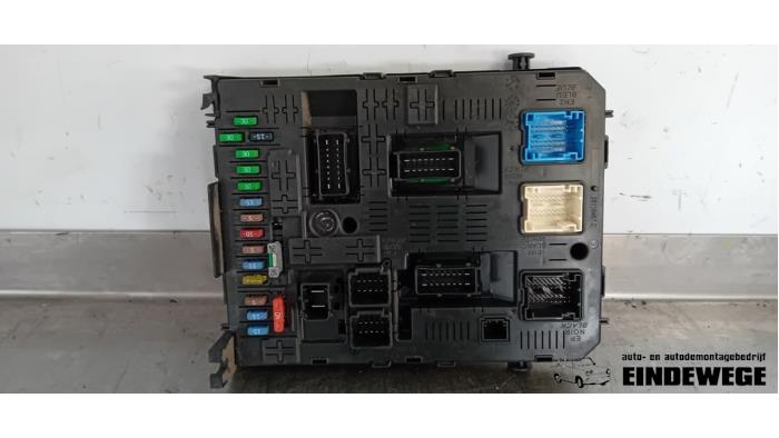 Fuse box from a Peugeot Partner (GC/GF/GG/GJ/GK) 1.6 HDI 90 2012