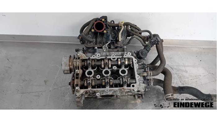 Używane Glowica cylindra Peugeot 108 1.0 12V Cena € 175,00 Procedura marży oferowane przez Auto- en demontagebedrijf Eindewege