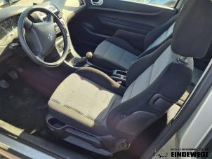 Used Set of upholstery (complete) Peugeot 307 (3A/C/D) 1.4 16V Price on request offered by Auto- en demontagebedrijf Eindewege
