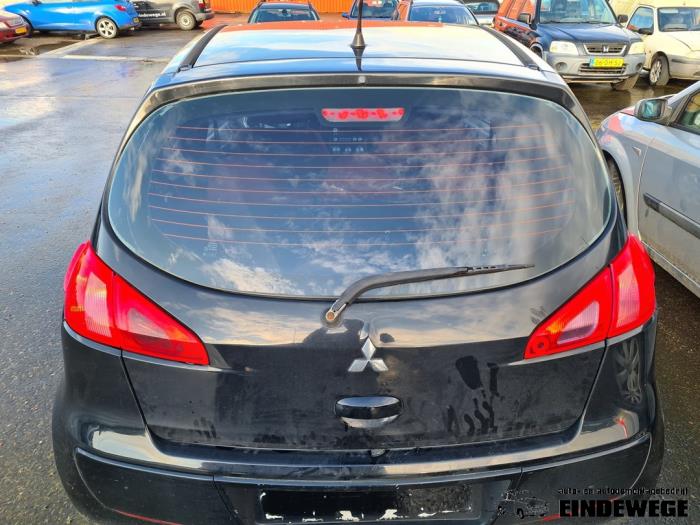Gebrauchte Heckklappe Mitsubishi Colt (Z2/Z3) 1.5 DI-D 12V HP Preis € 105,00 Margenregelung angeboten von Auto- en demontagebedrijf Eindewege