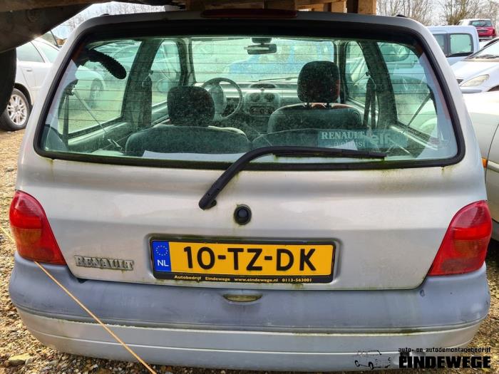Zderzak tylny z Renault Twingo (C06) 1.2 2001