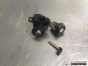 Gebrauchte Schlossset Zylinder (komplett) BMW 3 serie (E90) 320d 16V Edition Fleet Preis € 40,00 Margenregelung angeboten von Auto- en demontagebedrijf Eindewege