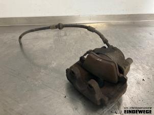 Usagé Etrier de frein avant gauche Volkswagen Transporter T5 1.9 TDi Prix € 35,00 Règlement à la marge proposé par Auto- en demontagebedrijf Eindewege