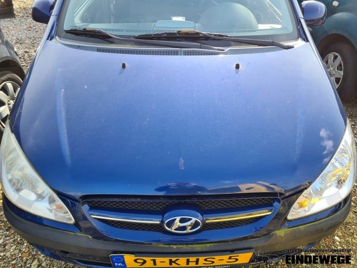 Używane Maska Hyundai Getz 1.1i 12V Cena € 80,00 Procedura marży oferowane przez Auto- en demontagebedrijf Eindewege