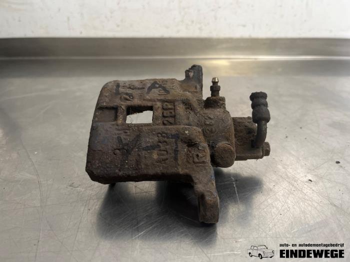 Gebrauchte Bremszange links hinten Subaru Legacy Wagon (BH) 2.5 16V Preis € 30,00 Margenregelung angeboten von Auto- en demontagebedrijf Eindewege