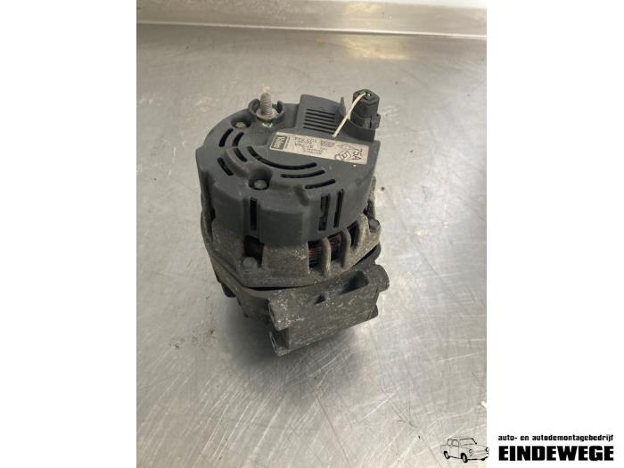 Begagnade Dynamo Renault Clio II (BB/CB) 1.4 16V Pris € 30,00 Marginaltabell erbjuds av Auto- en demontagebedrijf Eindewege