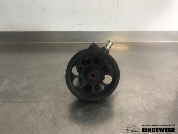 Usagé Pompe de direction Saab 9-3 I (YS3D) 2.0t 16V Ecopower Prix € 52,50 Règlement à la marge proposé par Auto- en demontagebedrijf Eindewege