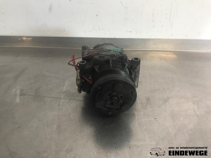 Usagé Compresseur de clim Saab 9-3 I (YS3D) 2.0t 16V Ecopower Prix € 78,50 Règlement à la marge proposé par Auto- en demontagebedrijf Eindewege