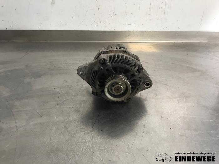 Begagnade Dynamo Opel Agila (B) 1.0 12V Pris € 35,00 Marginaltabell erbjuds av Auto- en demontagebedrijf Eindewege