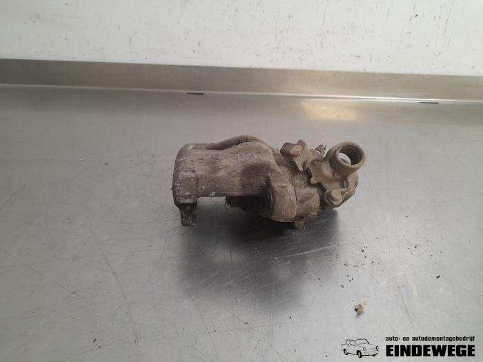 Gebrauchte Bremszange rechts hinten Ford Focus 3 Wagon 1.0 Ti-VCT EcoBoost 12V 125 Preis € 35,00 Margenregelung angeboten von Auto- en demontagebedrijf Eindewege