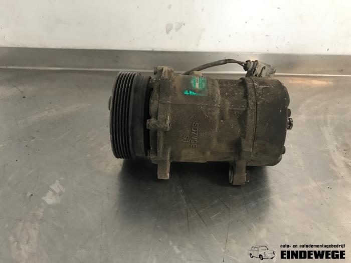 Usagé Compresseur de clim Volkswagen Transporter/Caravelle T5 1.9 TDi Prix € 63,50 Règlement à la marge proposé par Auto- en demontagebedrijf Eindewege
