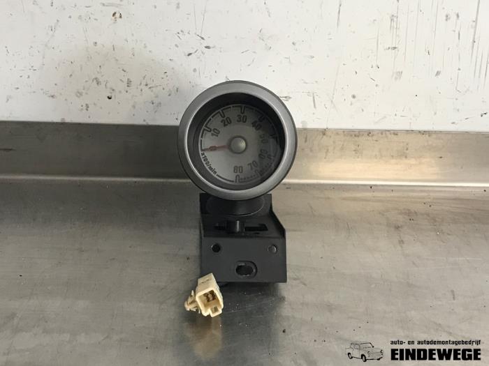 Begagnade Varvräknare Opel Agila (B) 1.0 12V Pris € 20,00 Marginaltabell erbjuds av Auto- en demontagebedrijf Eindewege