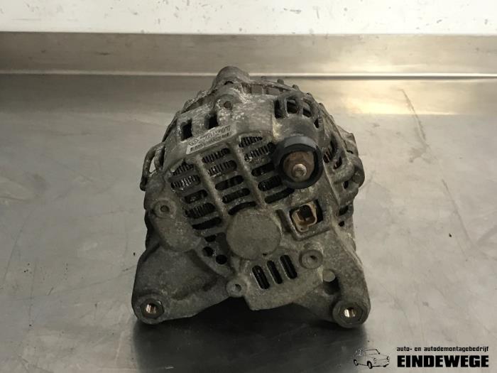 Gebrauchte Dynamo Renault Kangoo Express (FC) 1.5 dCi 65 Preis € 35,00 Margenregelung angeboten von Auto- en demontagebedrijf Eindewege