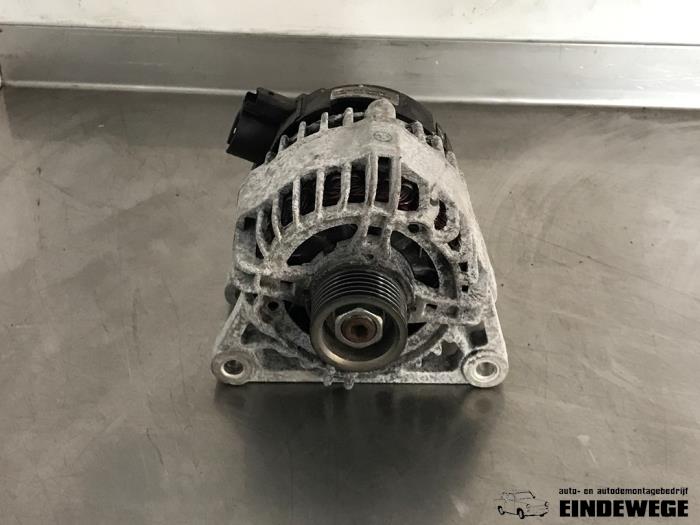 Begagnade Dynamo Peugeot 307 CC (3B) 1.6 16V Pris € 35,00 Marginaltabell erbjuds av Auto- en demontagebedrijf Eindewege