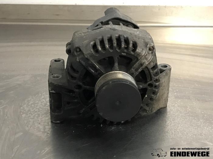 Begagnade Dynamo Opel Combo (Corsa C) 1.3 CDTI 16V Pris € 40,00 Marginaltabell erbjuds av Auto- en demontagebedrijf Eindewege