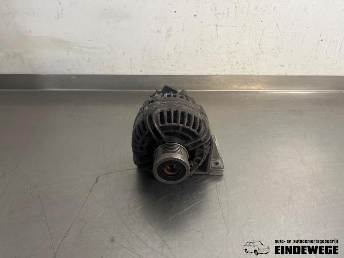 Begagnade Dynamo Volvo V40 (VW) 2.0 16V Turbo Pris € 40,00 Marginaltabell erbjuds av Auto- en demontagebedrijf Eindewege