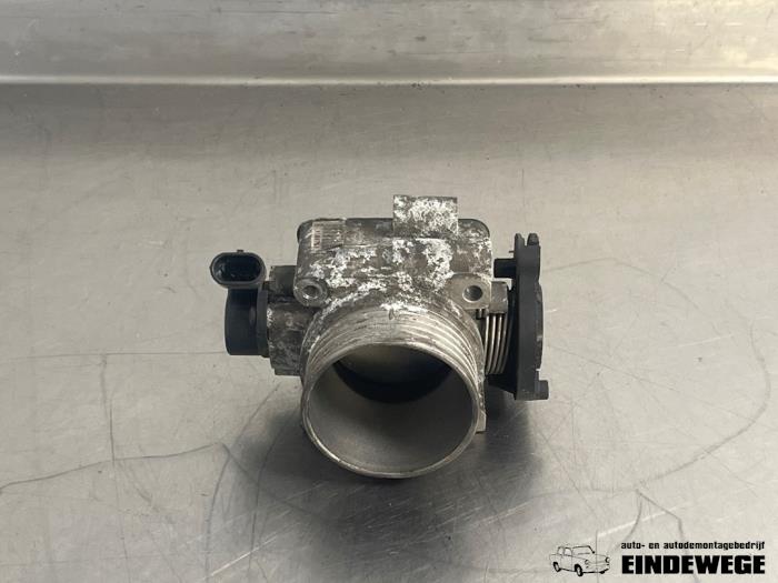 Begagnade Spjällhus Volvo V40 (VW) 2.0 16V Turbo Pris € 40,00 Marginaltabell erbjuds av Auto- en demontagebedrijf Eindewege
