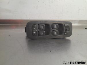 Begagnade Flerfunktionsbrytare, fönster Volvo S60 I (RS/HV) 2.4 20V 170 Pris € 30,00 Marginaltabell erbjuds av Auto- en demontagebedrijf Eindewege