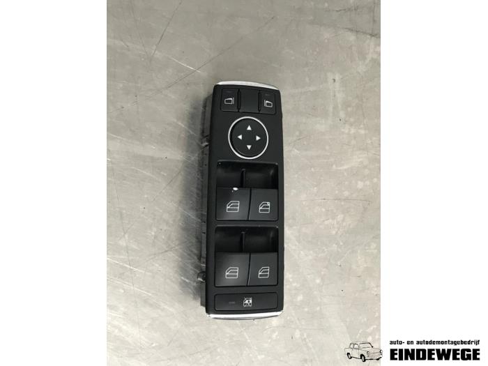 Używane Przelacznik combi okienny Mercedes C (W204) 2.2 C-180 CDI 16V BlueEFFICIENCY Cena € 38,50 Procedura marży oferowane przez Auto- en demontagebedrijf Eindewege