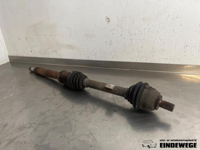 Gebrauchte Antriebswelle rechts vorne Volvo C30 (EK/MK) 1.6 D 16V Preis € 52,50 Margenregelung angeboten von Auto- en demontagebedrijf Eindewege