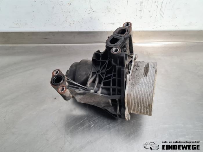 Gebrauchte Ölfiltergehäuse Volkswagen Caddy IV 2.0 TDI 75 Preis € 63,50 Margenregelung angeboten von Auto- en demontagebedrijf Eindewege