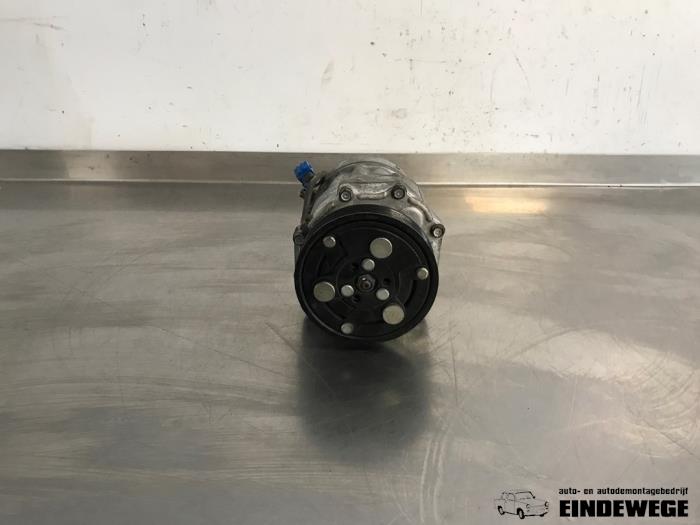 Usagé Pompe clim Volkswagen Bora (1J2) 1.9 TDI 100 Prix € 105,00 Règlement à la marge proposé par Auto- en demontagebedrijf Eindewege