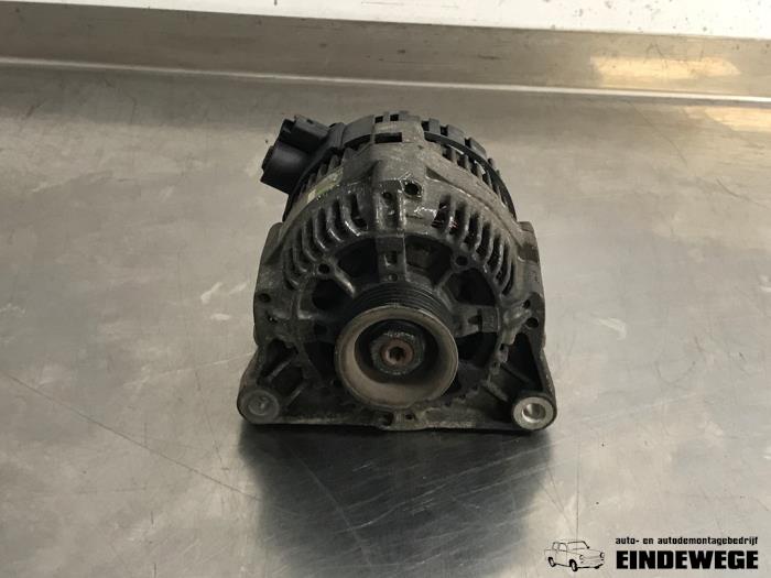 Begagnade Dynamo Peugeot 206 (2A/C/H/J/S) 1.4 XR,XS,XT,Gentry Pris € 35,00 Marginaltabell erbjuds av Auto- en demontagebedrijf Eindewege