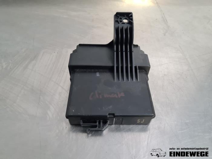 Central electronic Modul van een Lexus NX I (Z1) 300h 2.5 16V 4x4 2018