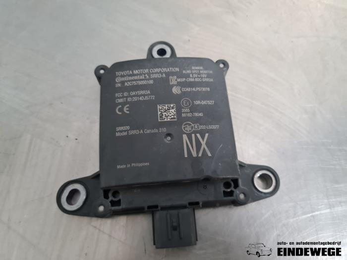 Begagnade Dödvinkelsensor Lexus NX I (Z1) 300h 2.5 16V 4x4 Pris € 210,00 Marginaltabell erbjuds av Auto- en demontagebedrijf Eindewege