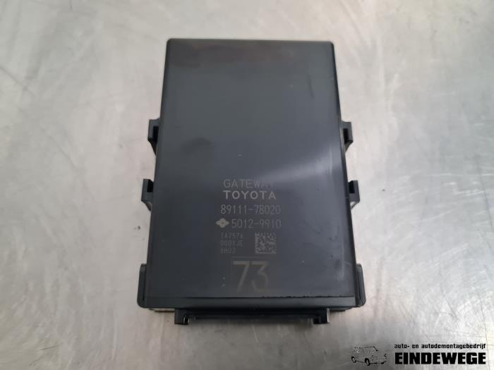 Usados Módulo Gateway Lexus NX I (Z1) 300h 2.5 16V 4x4 Precio € 105,00 Norma de margen ofrecido por Auto- en demontagebedrijf Eindewege