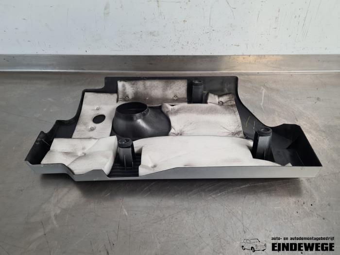 Abdeckblech Motor van een Lexus NX I (Z1) 300h 2.5 16V 4x4 2018