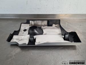 Abdeckblech Motor van een Lexus NX I (Z1) 300h 2.5 16V 4x4 2018