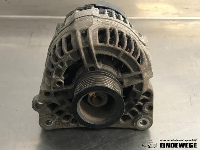 Begagnade Dynamo Audi A3 (8L1) 1.6 Pris € 35,00 Marginaltabell erbjuds av Auto- en demontagebedrijf Eindewege